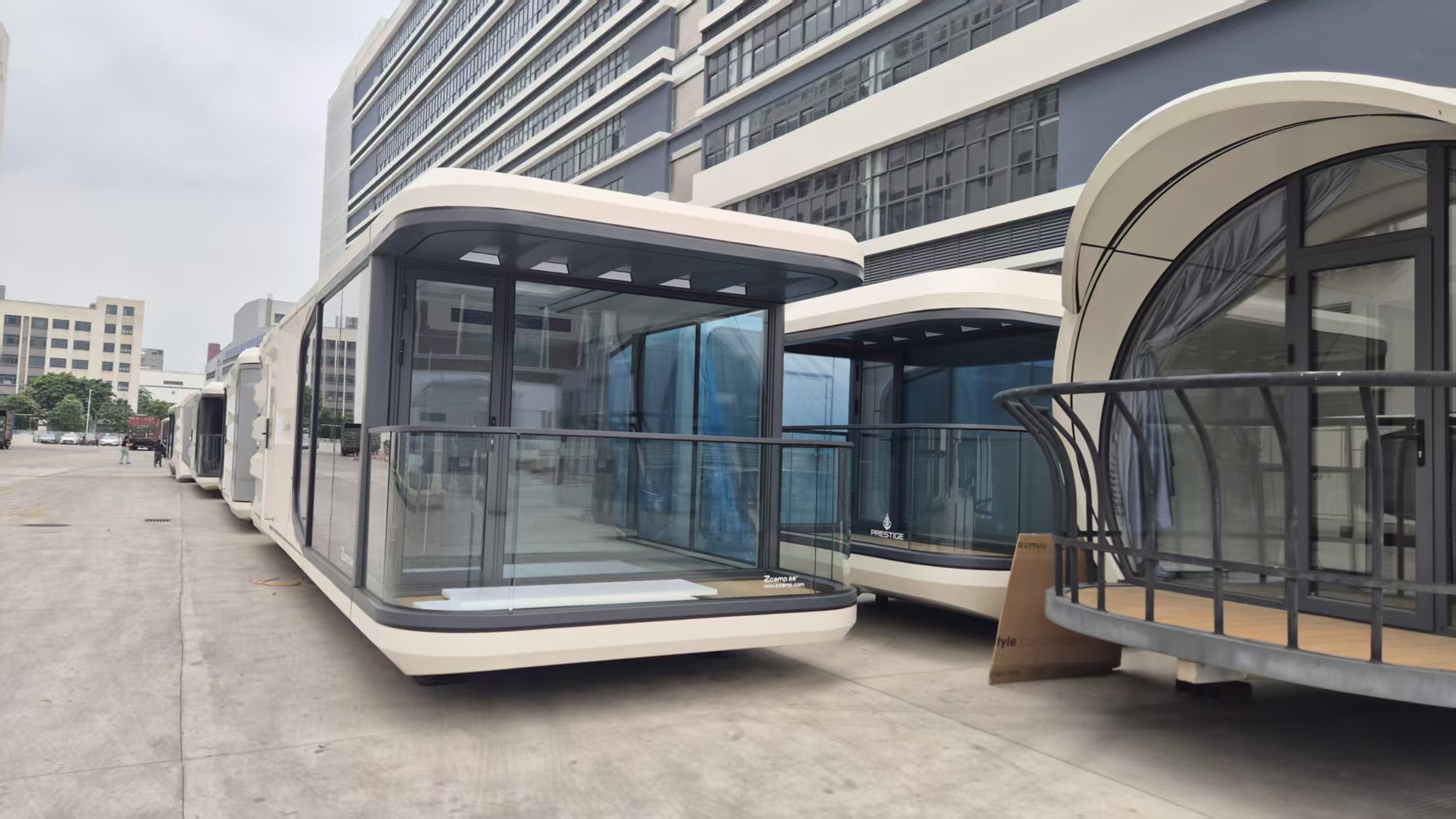8IHouse Living Pod - Interior View